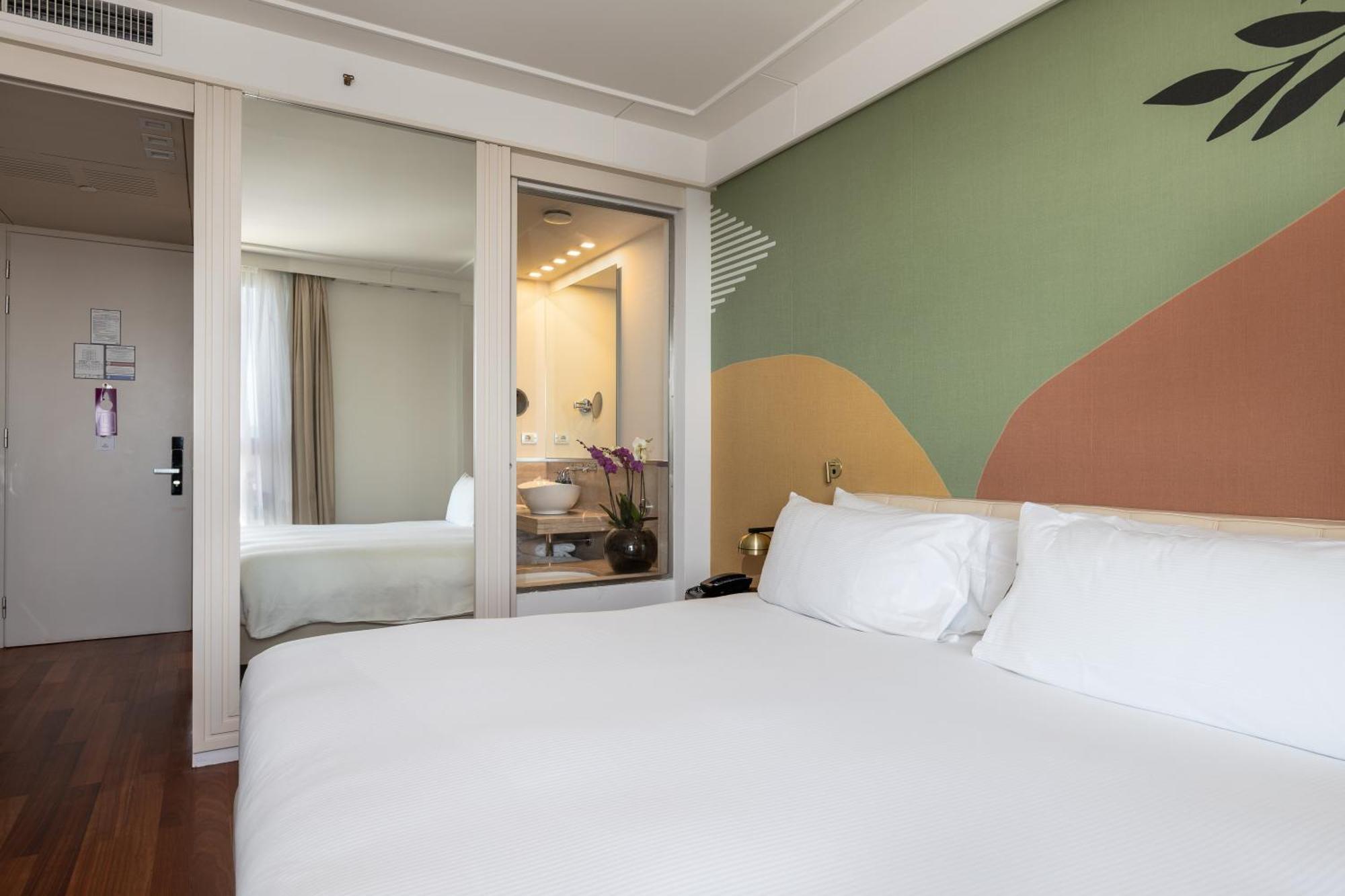 Doubletree By Hilton Metropole 4*