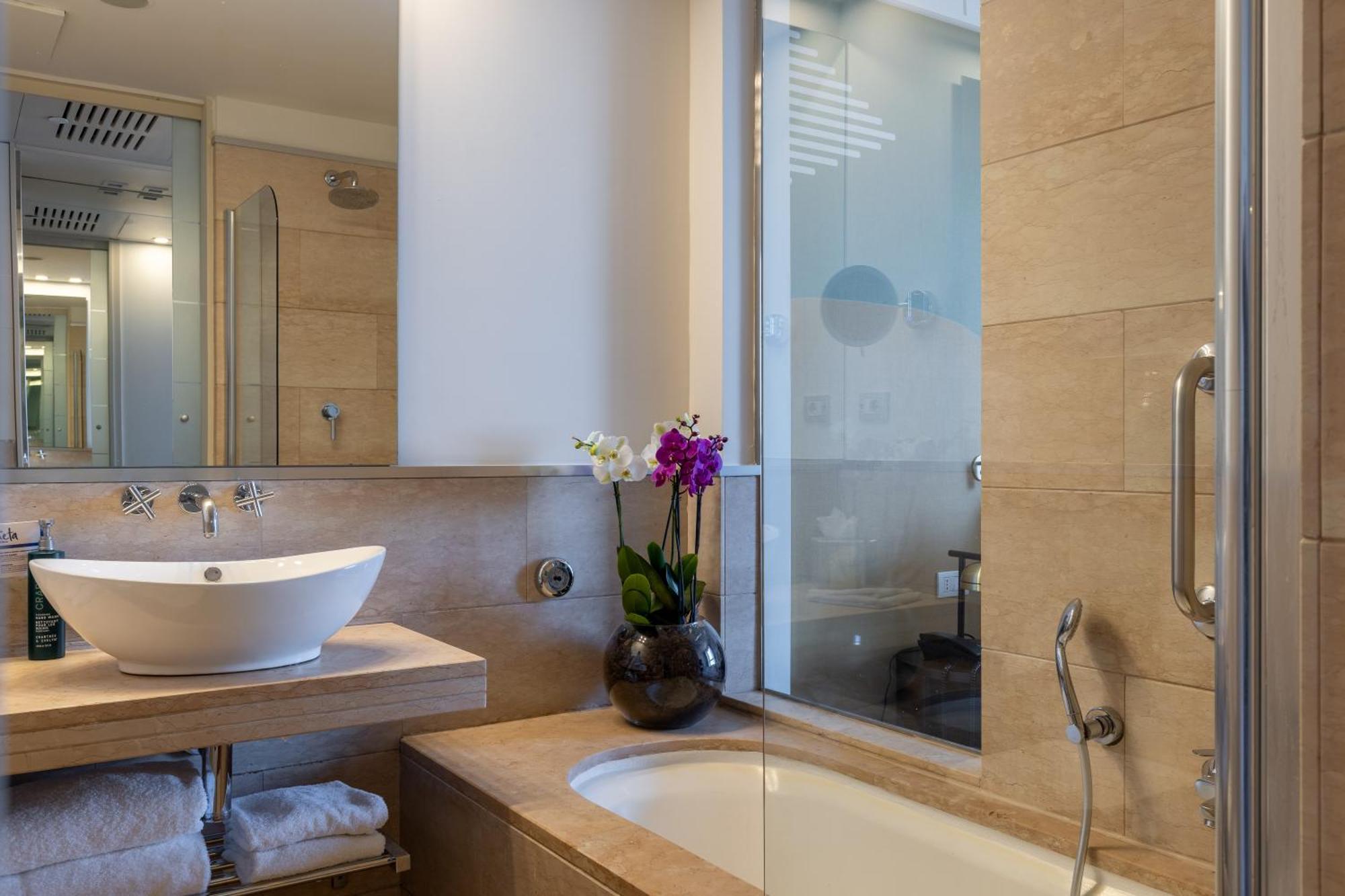 Doubletree By Hilton Metropole Hotel 4*