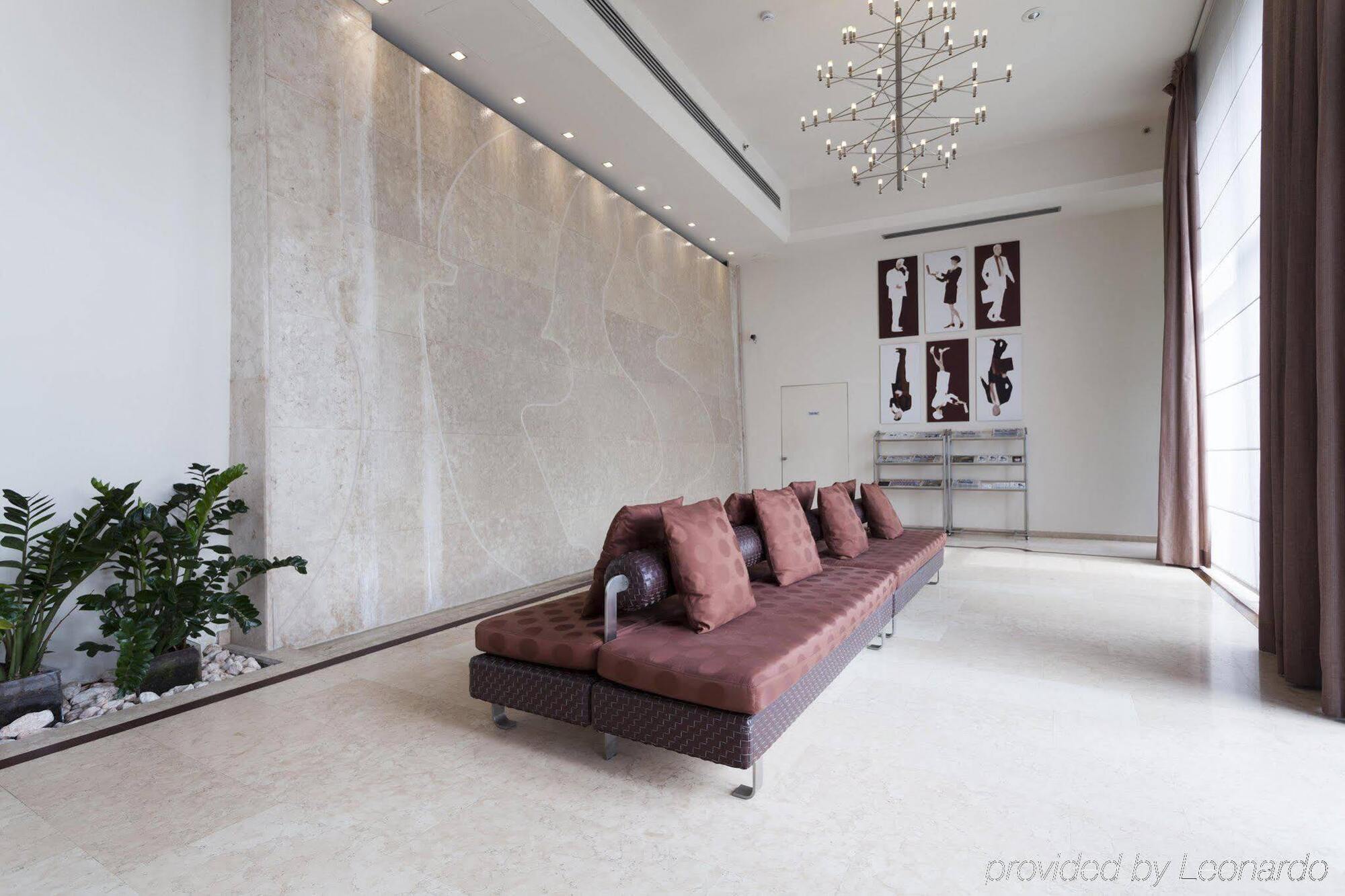 Doubletree By Hilton Metropole Hotel